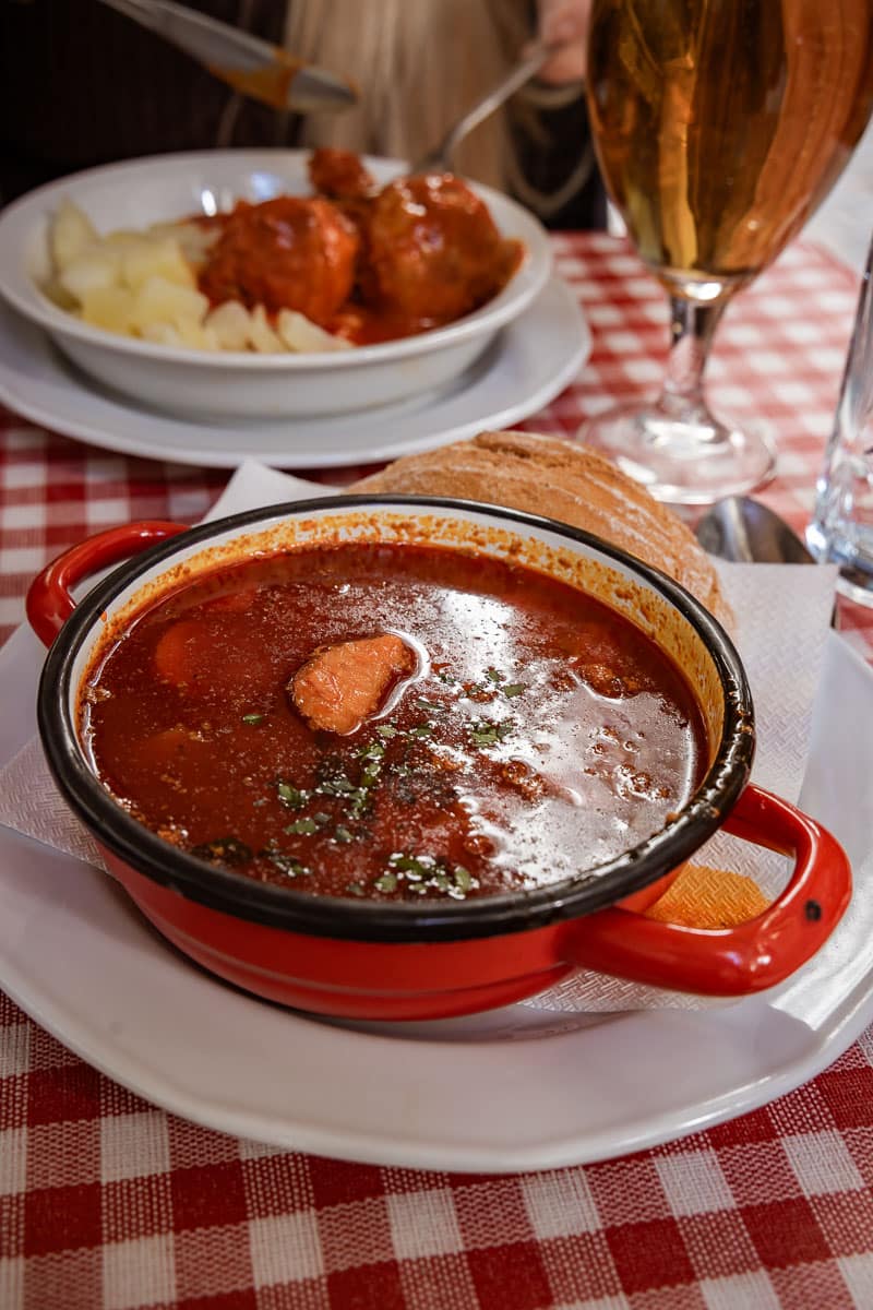 Ungarische Gulaschsuppe Ungarische Gulaschsuppe